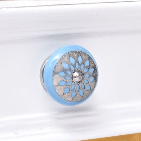Turquoise Strewn Flat Knob